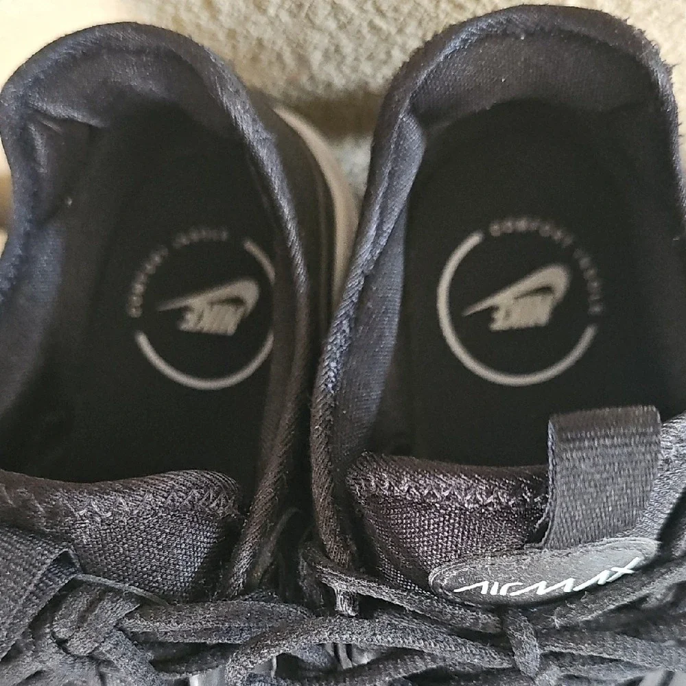 Nike sleek shoes